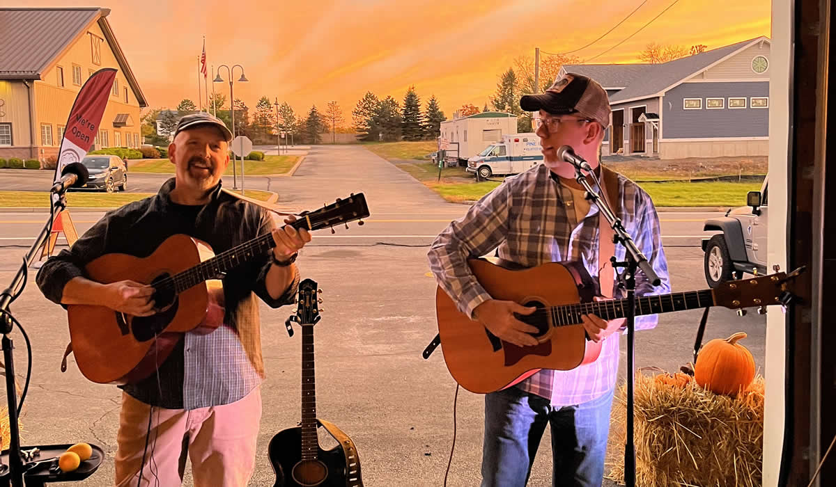 Dave & John Acoustic - Pine Island Tap House, Pine Island NY